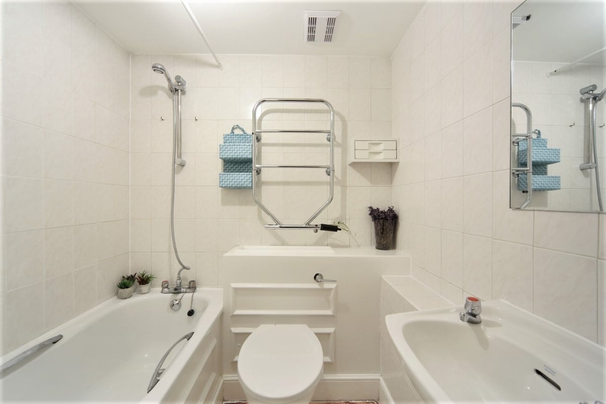 2 Bed Flat, Sloane Avenue, SW3 photo 2