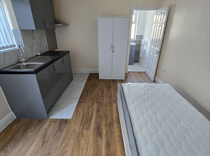Studio Flat, Saxon Road, UB1