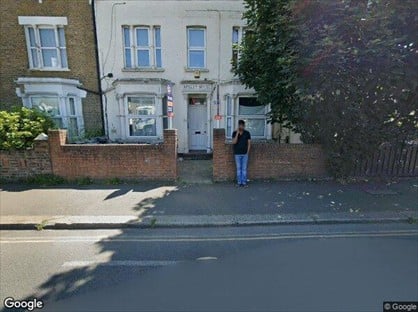 Studio Flat, Hanworth Road, TW3