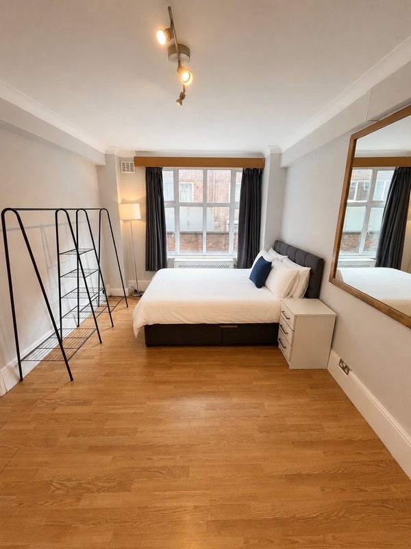 Room in a Shared House, Park West, W2 photo 2