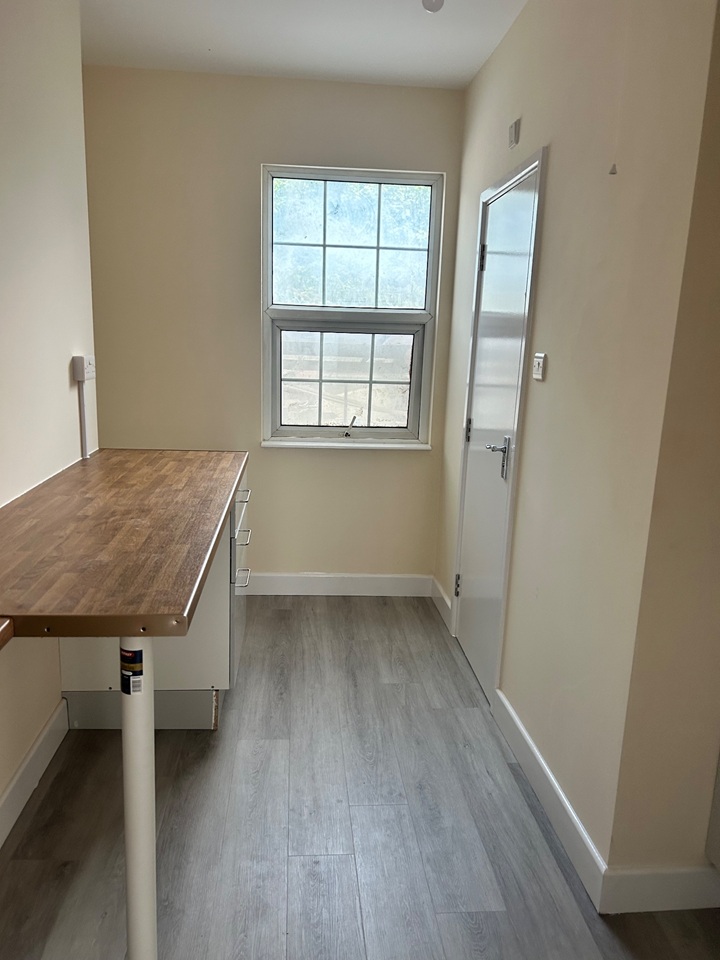 Studio Flat, Waylen Street, RG1 photo 5