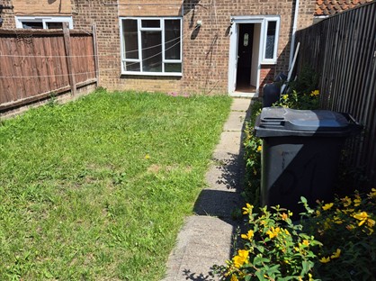 3 Bed Terraced House, Bowleymead, SN3