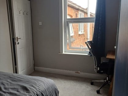 Room in a Shared House, Derby Road, NN1