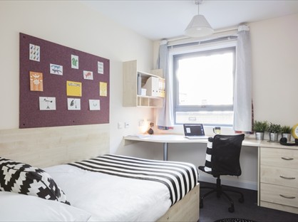 Room in a Shared Flat, Blithehale Court, E2