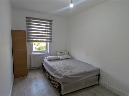Room in a Shared House, Dersingham Avenue, E12