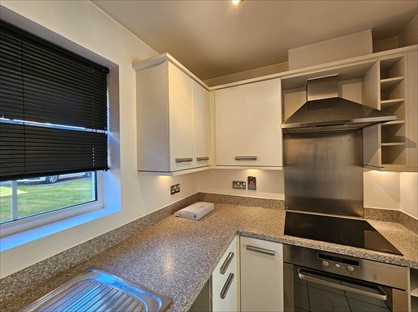 2 Bed Flat, Shinfield, RG2