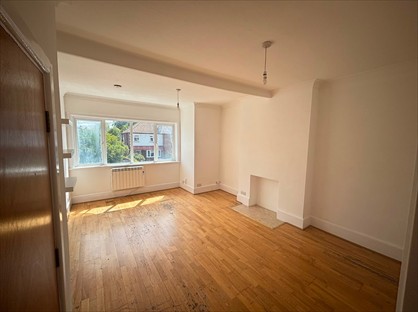 2 Bed Flat, Luffman Road, SE12