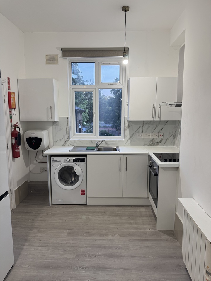 2 Bed Flat, Neasden Lane North, NW10