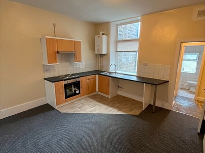 1 Bed Flat, Walton St, BB8