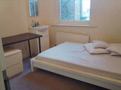 1 bed room for rent in Bedsit, Willesden Lane, NW6
