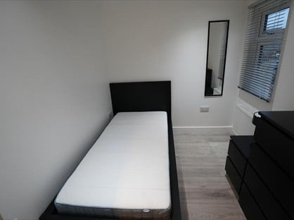 Room in a Shared House, Harrow Road, IG11