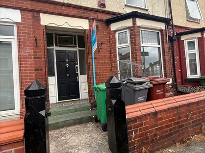 3 Bed Terraced House, Brighton Range, M18