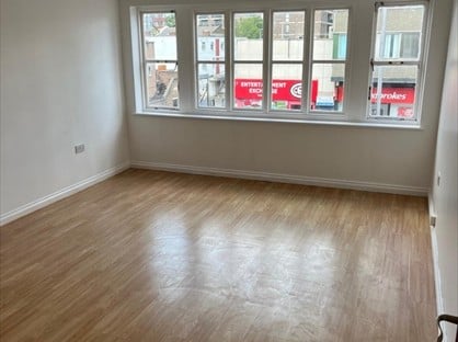 1 bed flat/apartment for rent in 1 Bed Flat, Station Parade, IG11