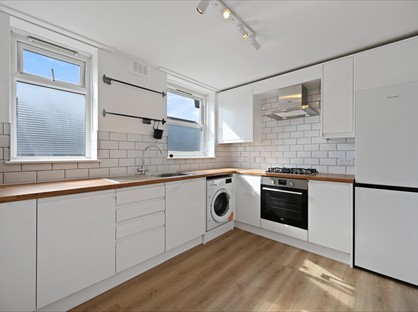 2 Bed Flat, Fulham Court, SW6