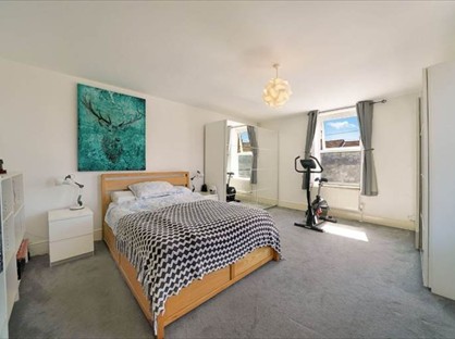 Room in a Shared House, Longley Road, CR0