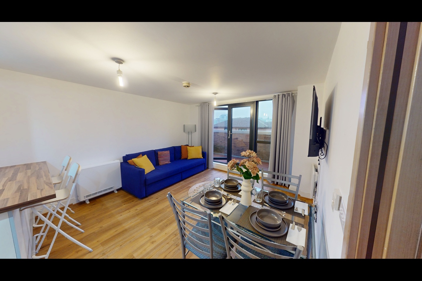 2 Bed Flat, Tradewind Square, L1 photo 2