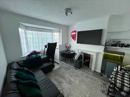 2 Bed Flat, Bridge Close, EN1