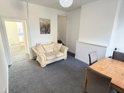4 Bed Semi-Detached House, Causeway Green Road, B68