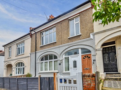 2 Bed Flat, Torquay Drive, SS9