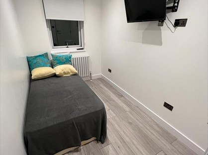 Room in a Shared Flat, Brook Walk, N2