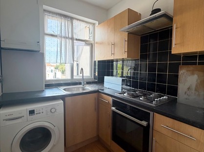2 Bed Flat, Western Road, UB2
