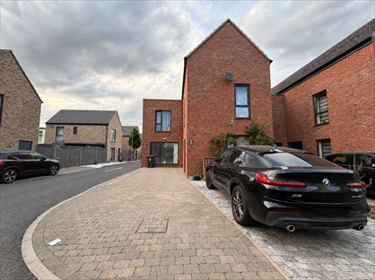 Room in a Shared House, Beadman Road, EN8