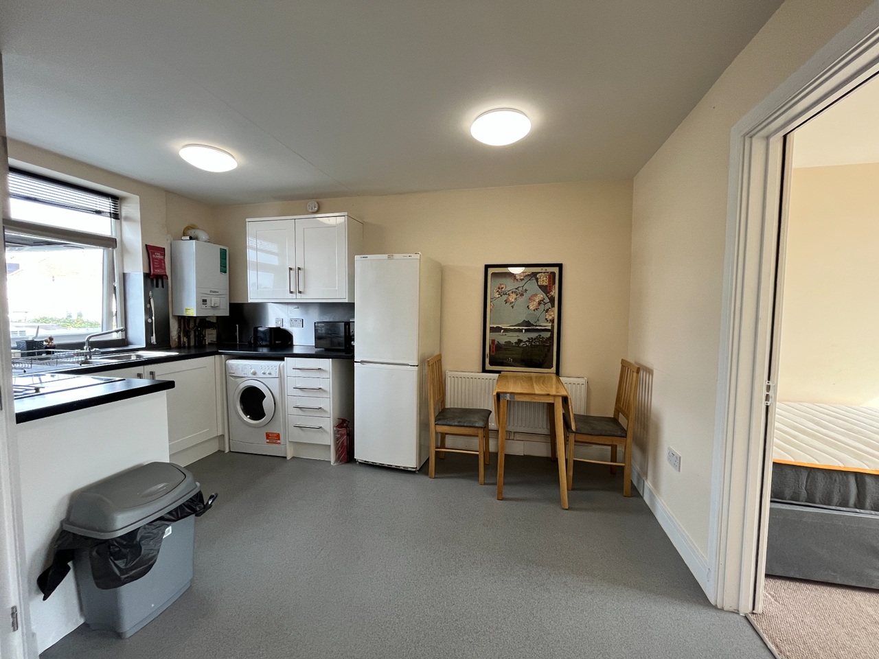 2 Bed Flat, Horfield, BS7 photo 4