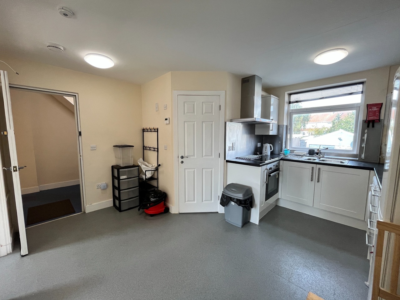 2 Bed Flat, Horfield, BS7 photo 5