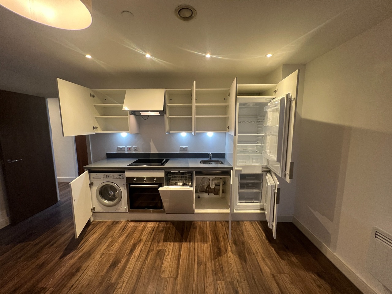 1 Bed Flat, Broadway, B15 photo 4