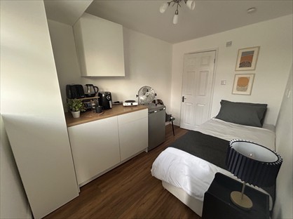 Room in a Shared House, Burnham Close, SL4