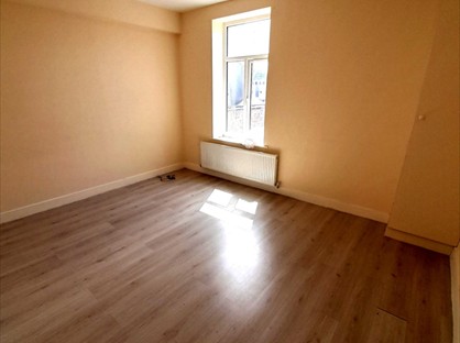 2 Bed Flat, High St, UB1