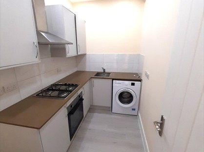 2 Bed Flat, High St, UB1