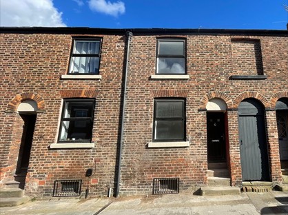 3 Bed Terraced House, Crompton Road, SK11