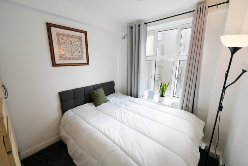Room in a Shared Flat, Edgware Road, W2