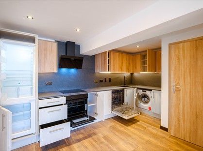 2 Bed Flat, Standish Court, PR7