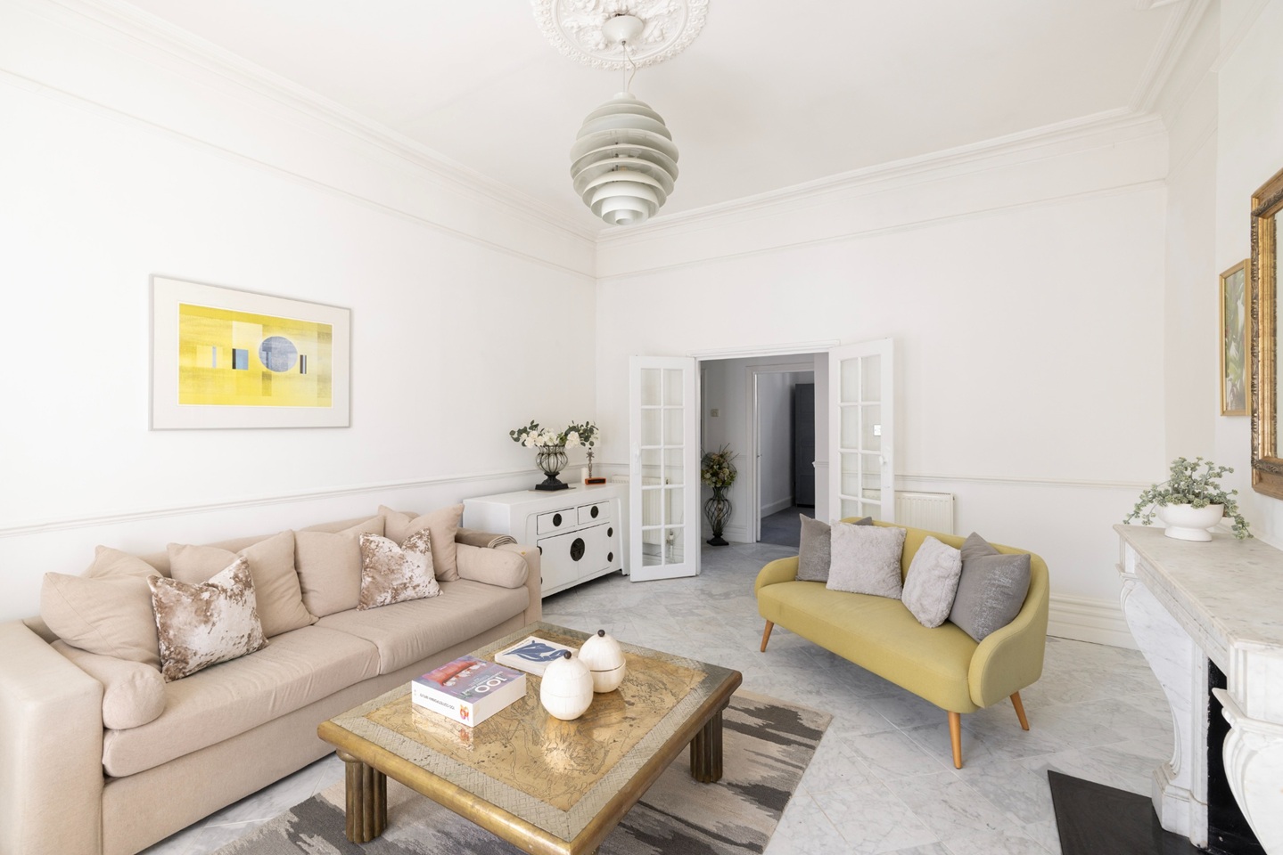 3 Bed Flat, Westbourne Park Road, W11 photo 2