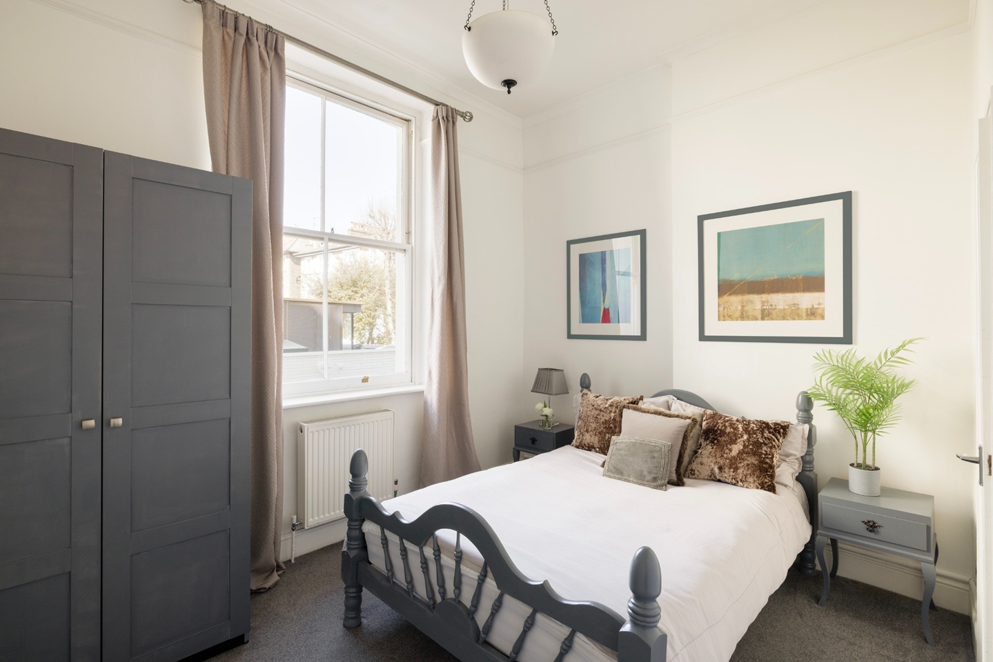 3 Bed Flat, Westbourne Park Road, W11 photo 5