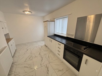 3 Bed Semi-Detached House, Rotherham Road, S71