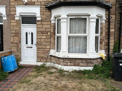 3 Bed Semi-Detached House, Hunter Road, IG1