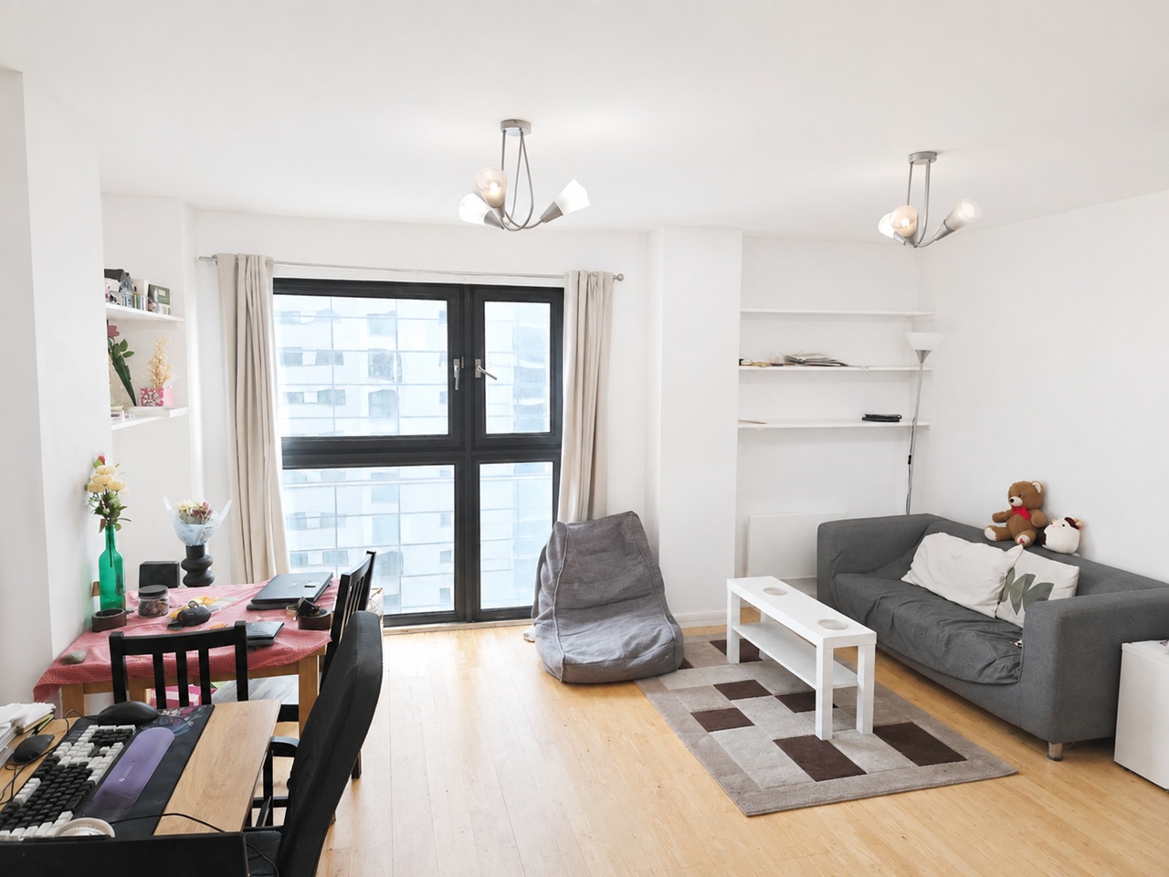 1 Bed Flat, Churchill Way, CF10 photo 3