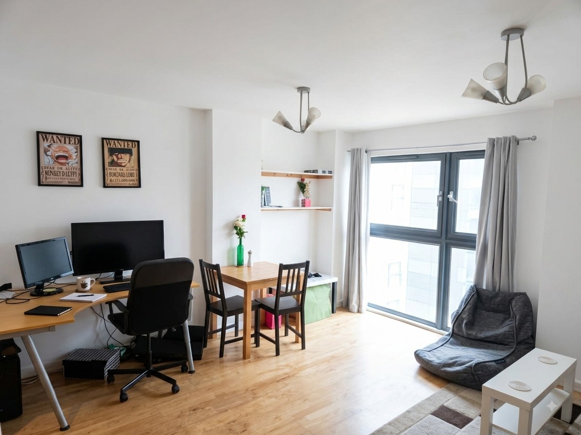 1 Bed Flat, Churchill Way, CF10 photo 2