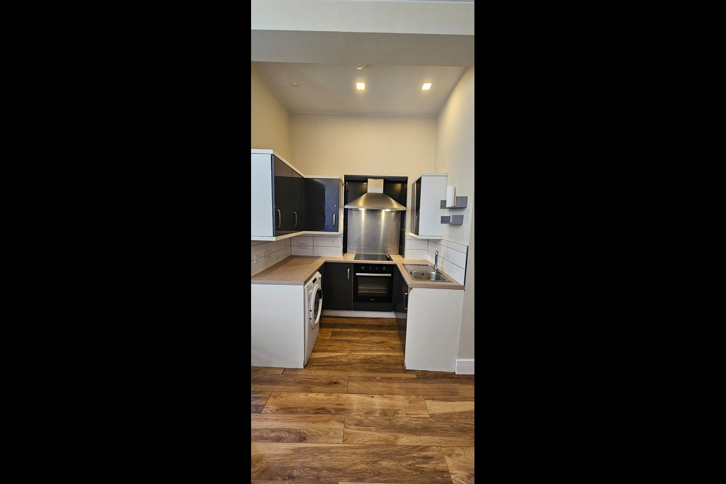2 Bed Flat, Infirmary Road, S6 photo 3