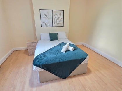 Room in a Shared House, Stirling Road, B16