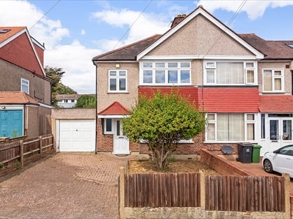 3 bed semi-detached house for rent in 3 Bed Semi-Detached House, Cranmore Road, BR7