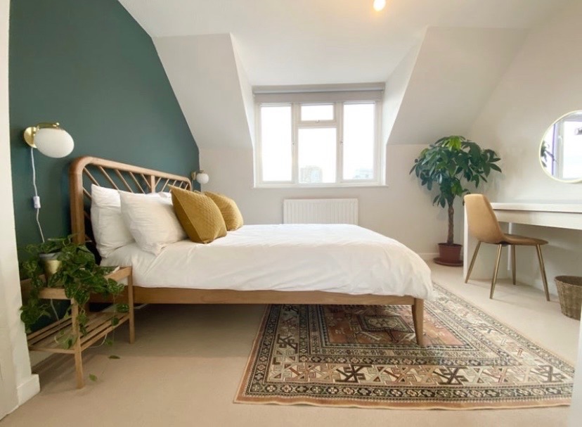 2 Bed Flat, York Road, SW11