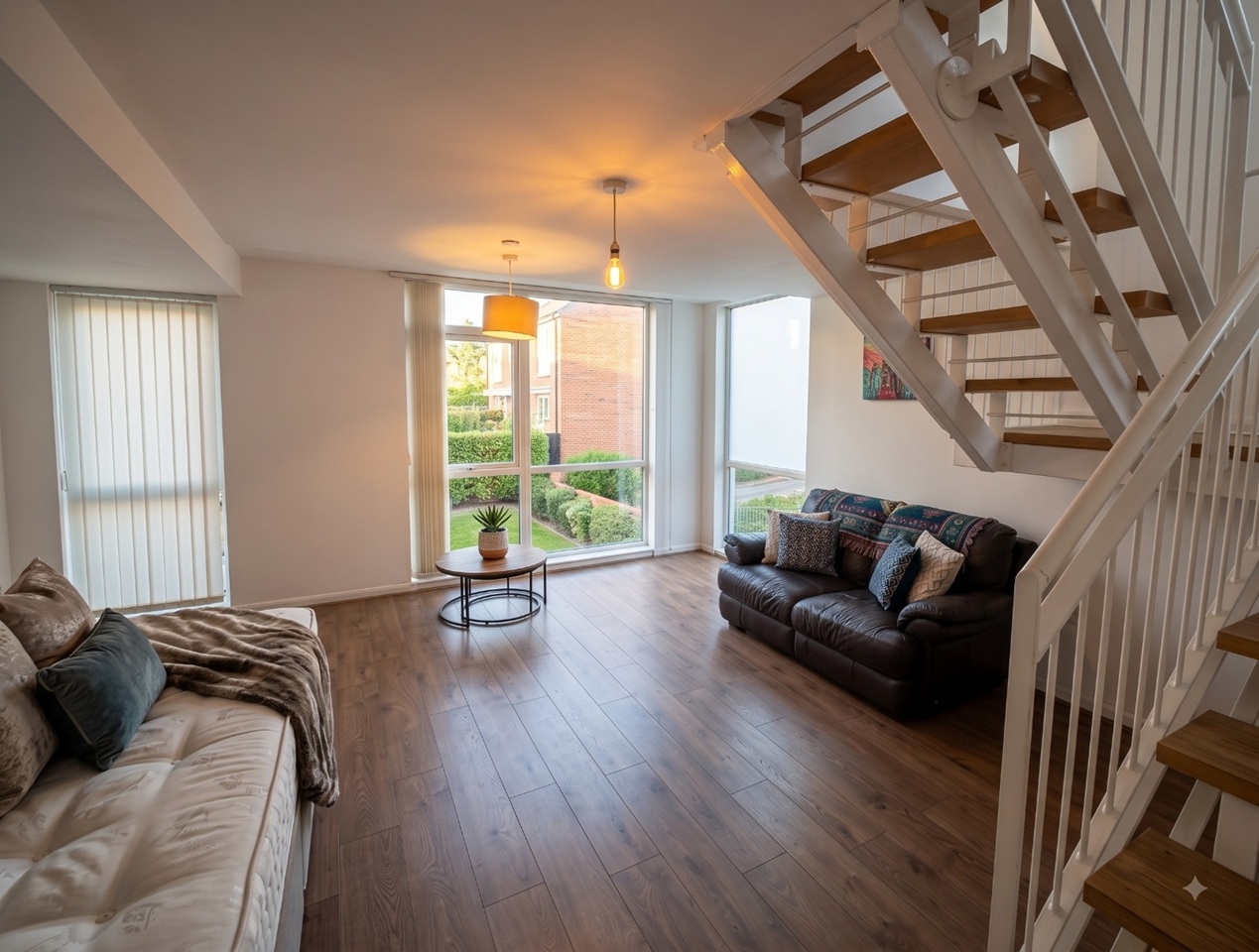 3 Bed End Terrace, Bell Crescent, M11 photo 5