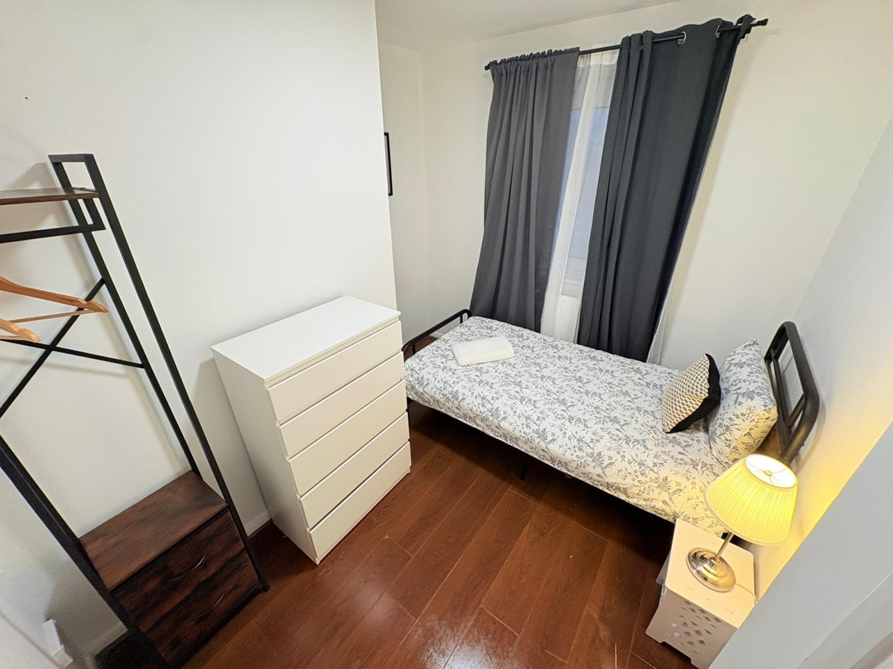 3 Bed Flat, Westerham, NW1 photo 5