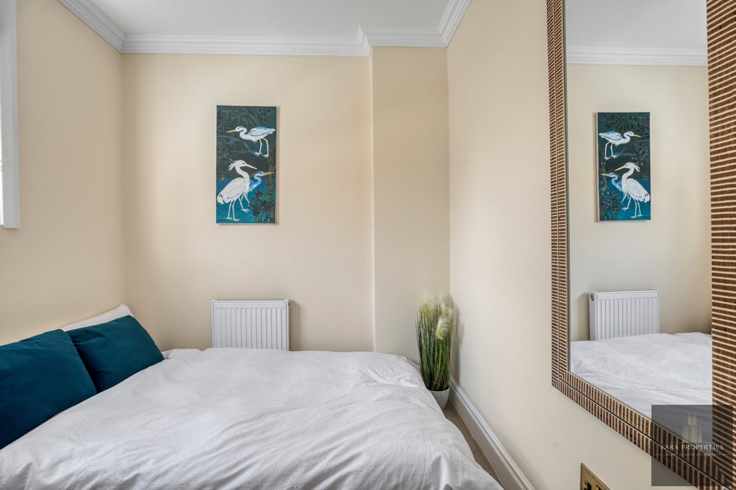 2 Bed Flat, Chesterton Road, W10 photo 3