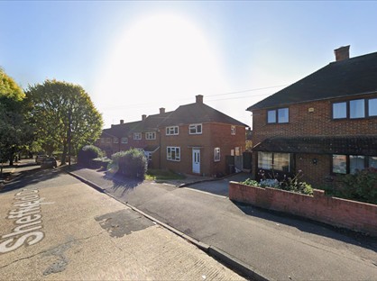 Studio Flat, Sheffield Drive, RM3
