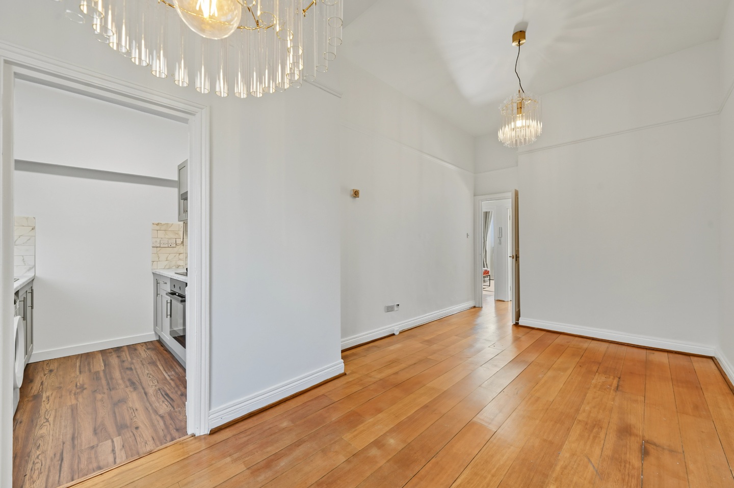 2 Bed Flat, Maclise Road, W14 photo 5